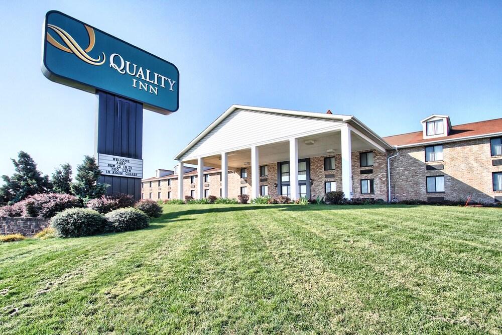 Quality Inn Enola - Harrisburg Bagian luar foto