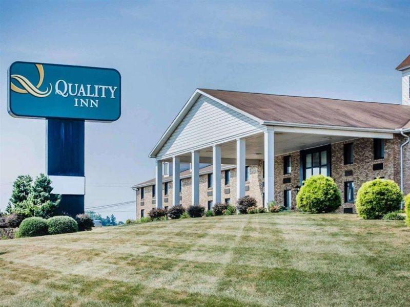 Quality Inn Enola - Harrisburg Bagian luar foto