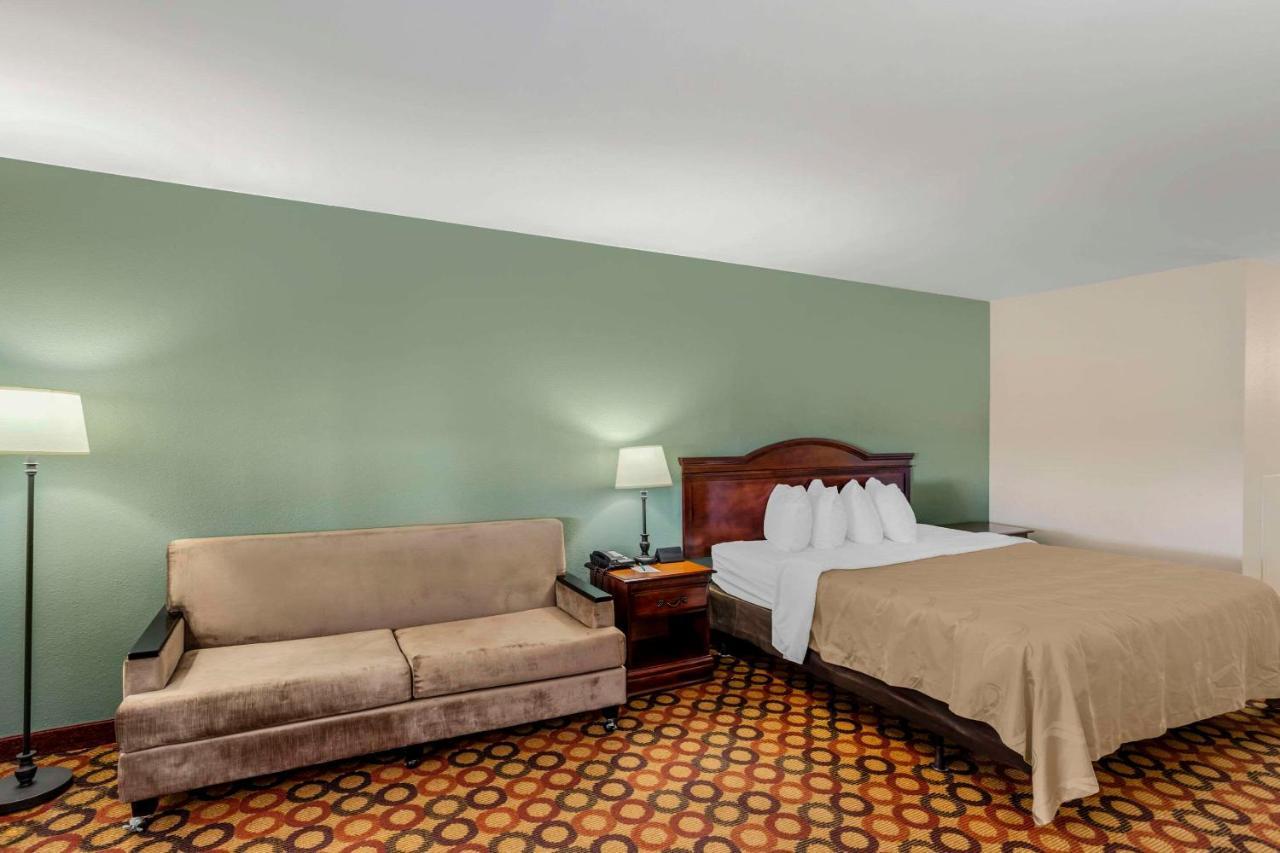 Quality Inn Enola - Harrisburg Bagian luar foto