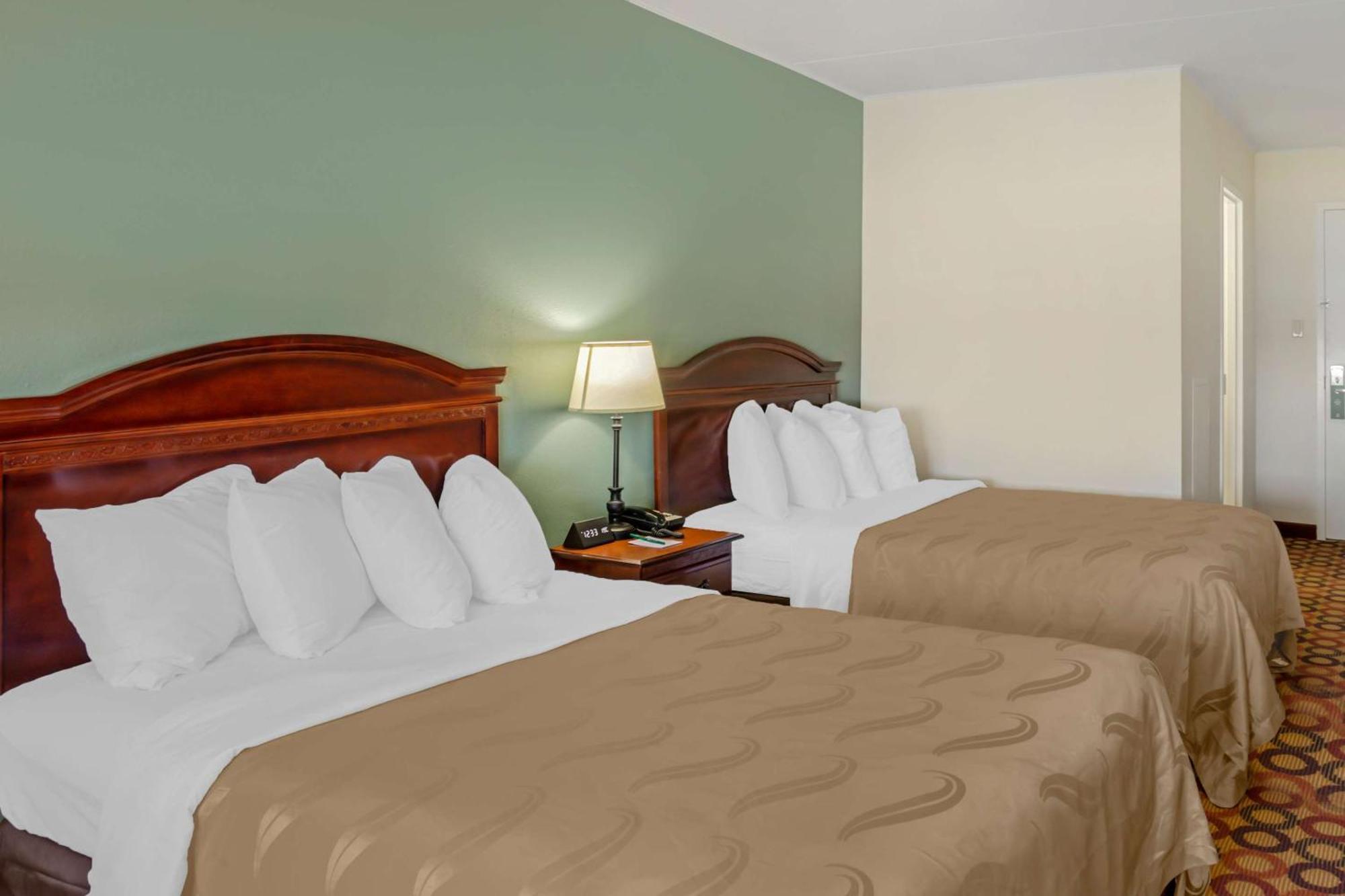 Quality Inn Enola - Harrisburg Bagian luar foto