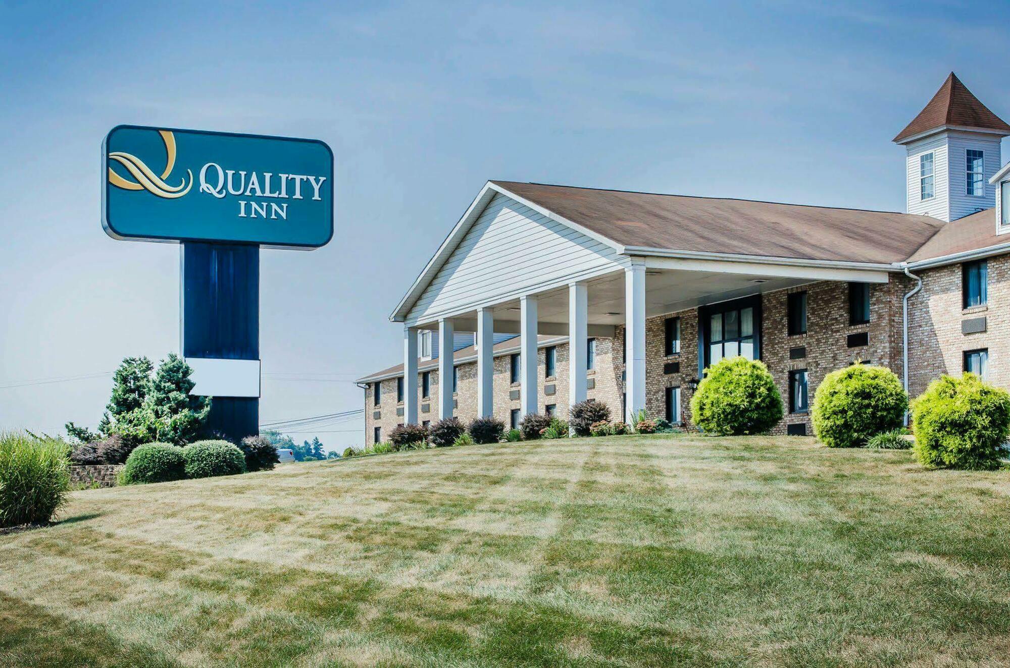 Quality Inn Enola - Harrisburg Bagian luar foto